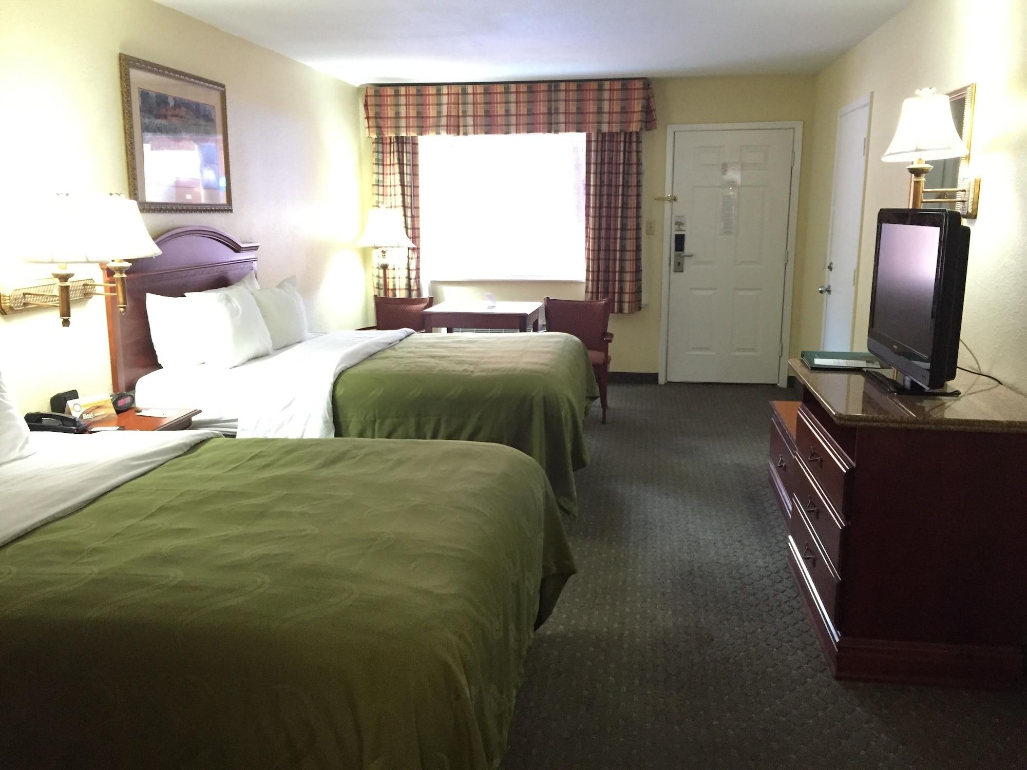 איגל פאס Econo Lodge Inn & Suites מראה חיצוני תמונה